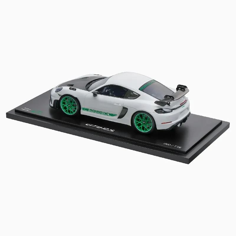 Fashion And Simplicity Porsche 718 Cayman GT4 RS in White/Green - 1:18 Scale Model Car Fashion And Simplicity Porsche 718 Cayman GT4 RS in White/Green - 1:18 Scale Model Car