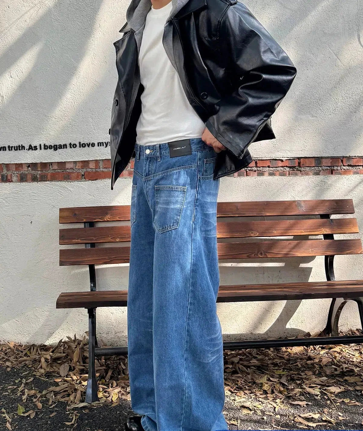 Wide-leg Straight-leg Jeans