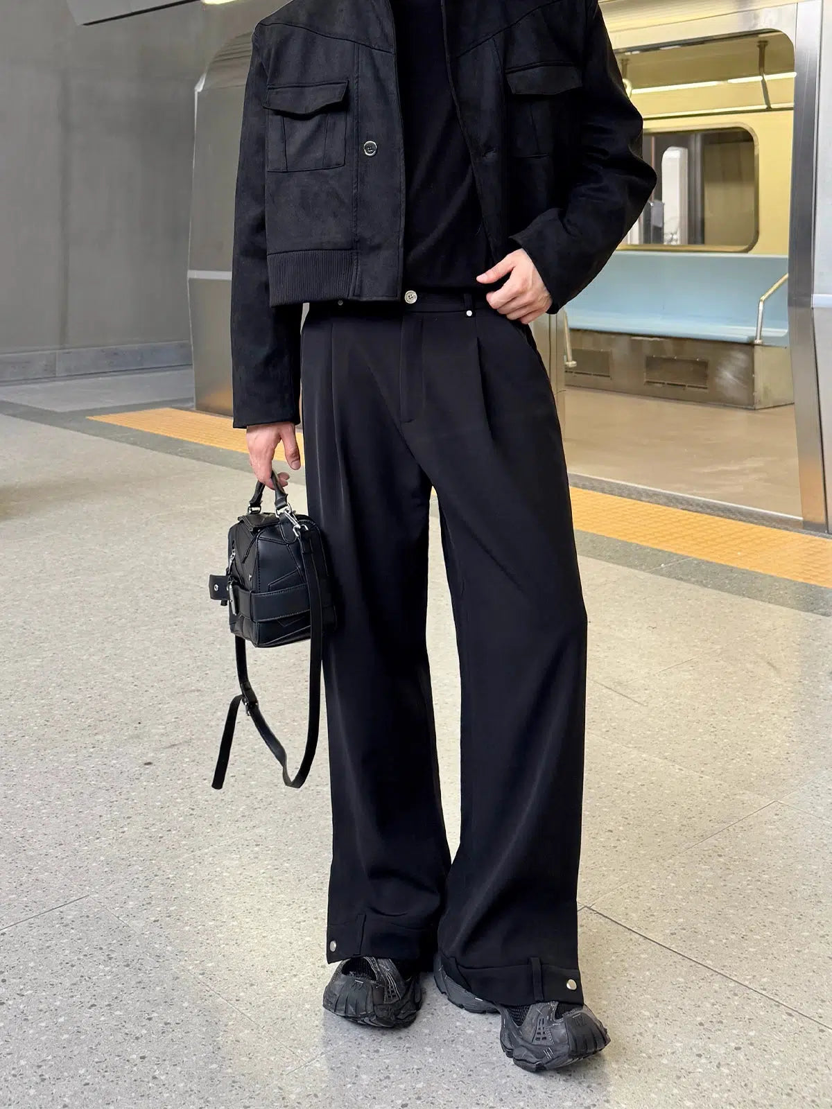 Elastic Waistband Wide-Leg Pleated Pants