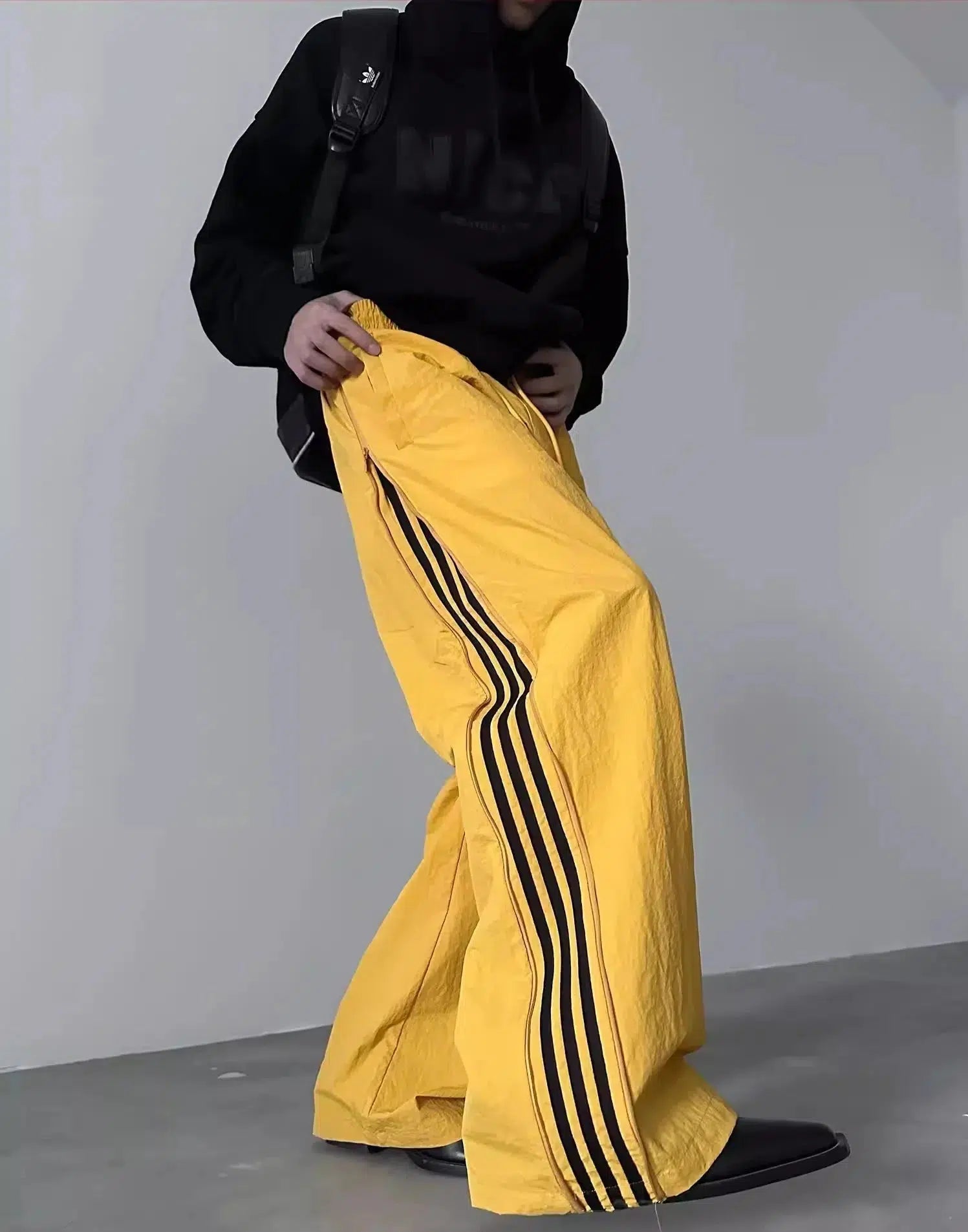 Striped Wide-Leg Side Zipper Pants