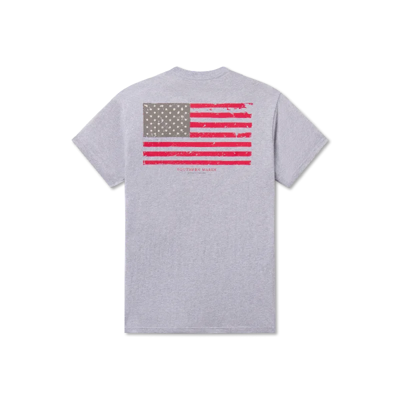 Minimal Comfort Vintage Flag Tee